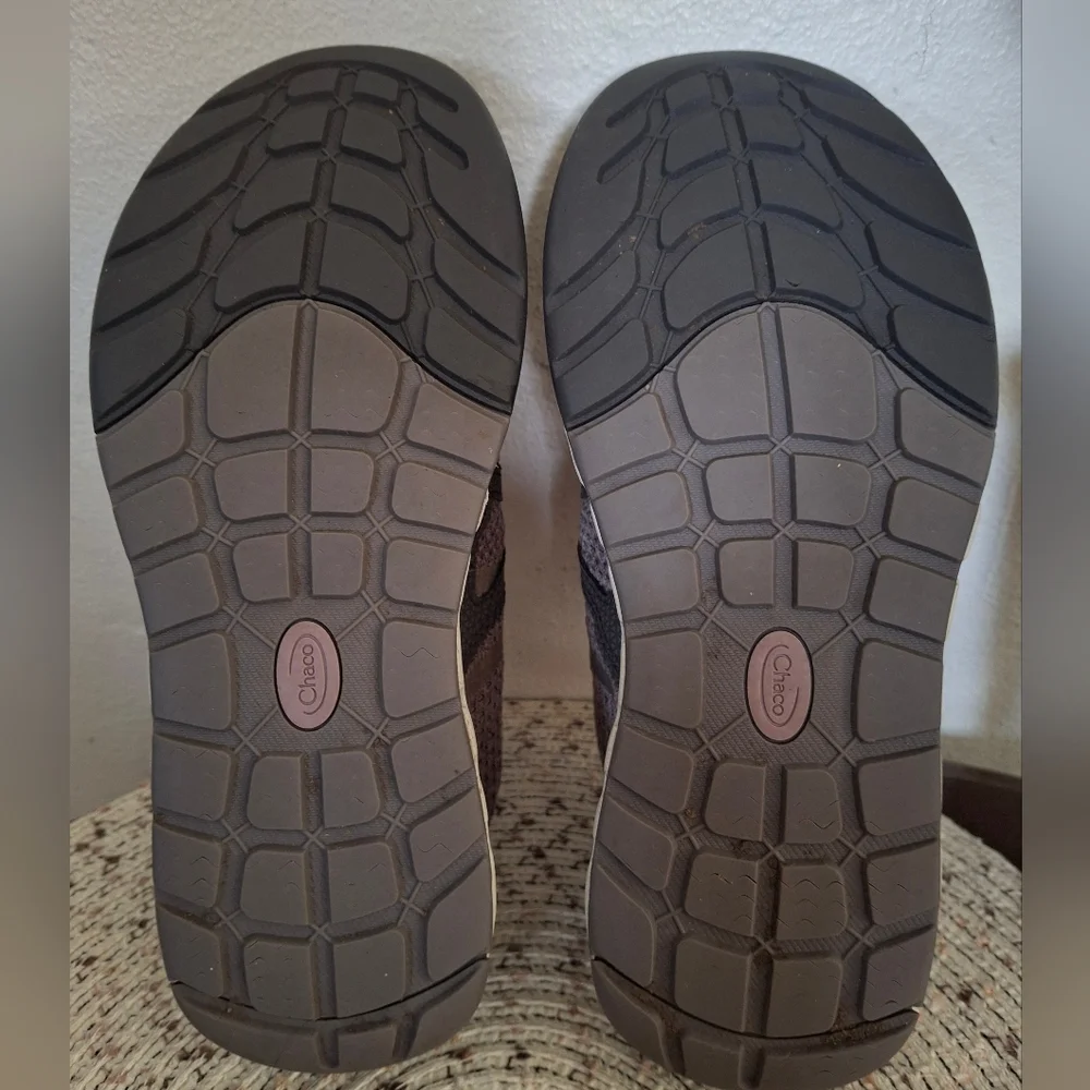 Chaco Torrent Pro Women's Gray Athletic Outdoor Sneakers Size 8.